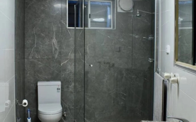 Unique Studio Apartment near Eastlakes