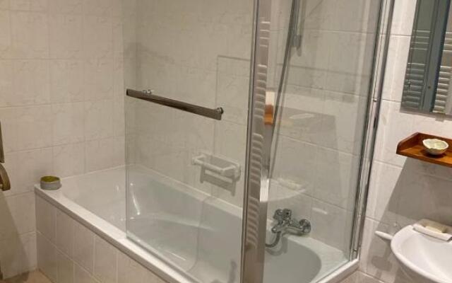 Huis Vikarti, a lovely house with incredible view