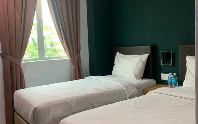 Room V @ Jalan Megat