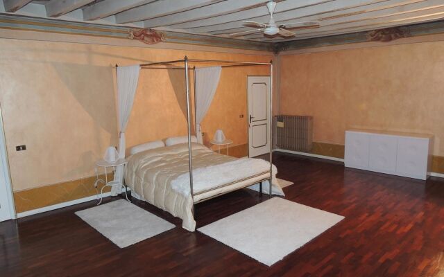 Apartment With 4 Bedrooms in Brescia, With Furnished Terrace and Wifi