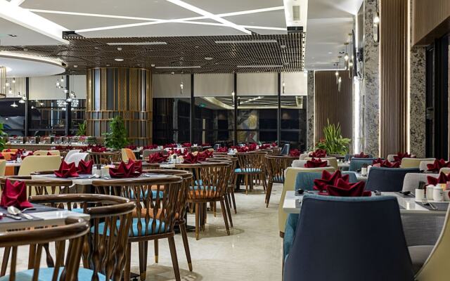 Peninsula Hotel Danang