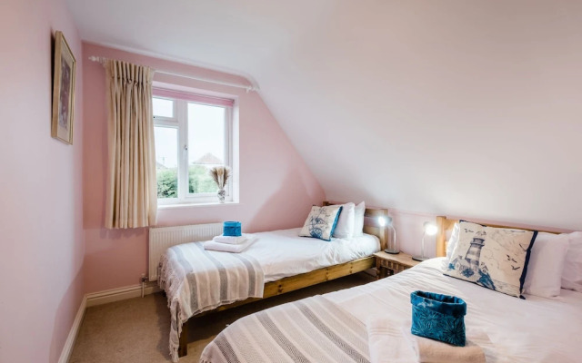 Whitstable's Beachcombers, Sleeps 10, Dog Friendly