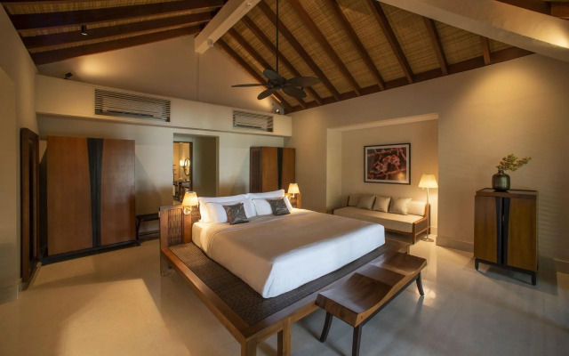 The Residence Maldives at Dhigurah Hotel