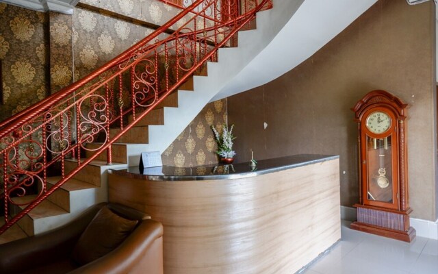 RedDoorz Plus near Haluoleo University