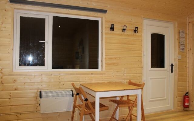 Fianna Log Cabin