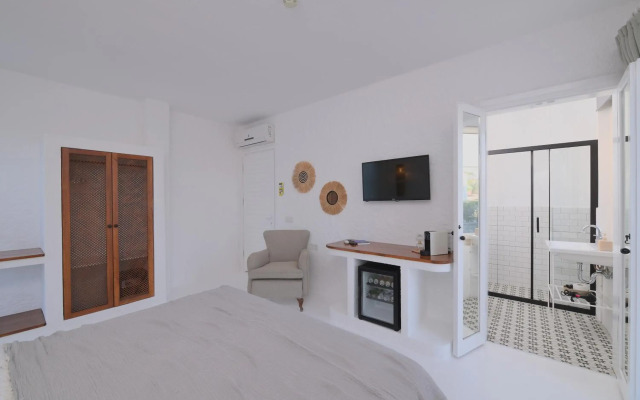 Peremere Alacati Hotel