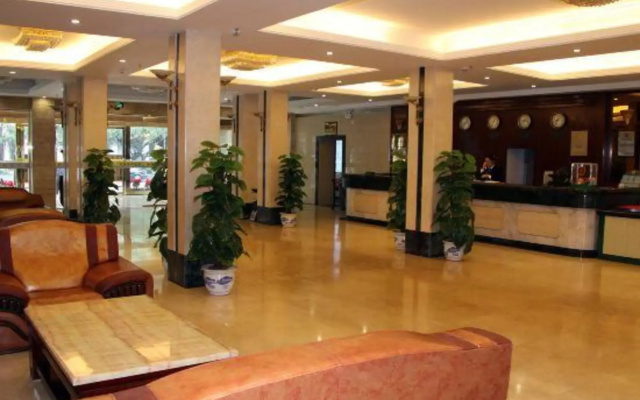 Fangchenggang International Ying Hotel