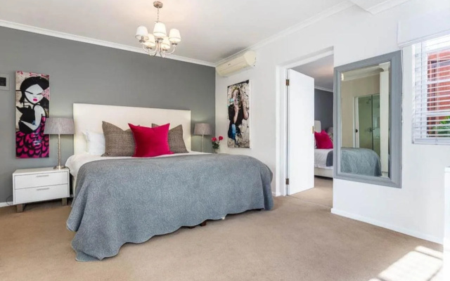 The Clarendon - Fresnaye