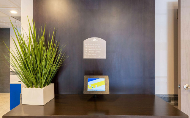 Microtel Inn & Suites by Wyndham Tracy