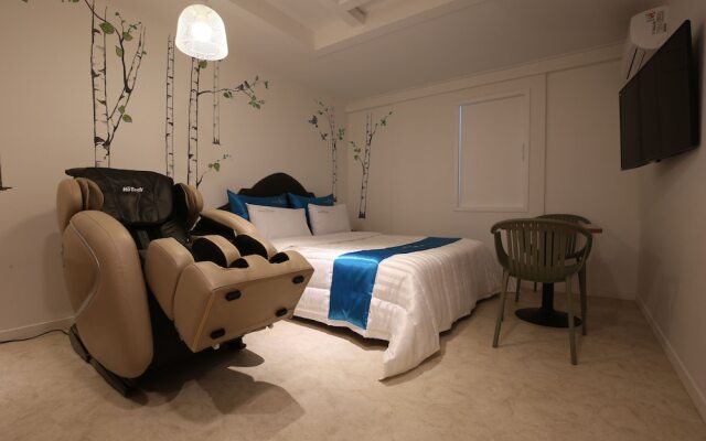 Hotel Nine