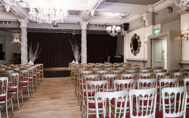 The Drayton Court Hotel
