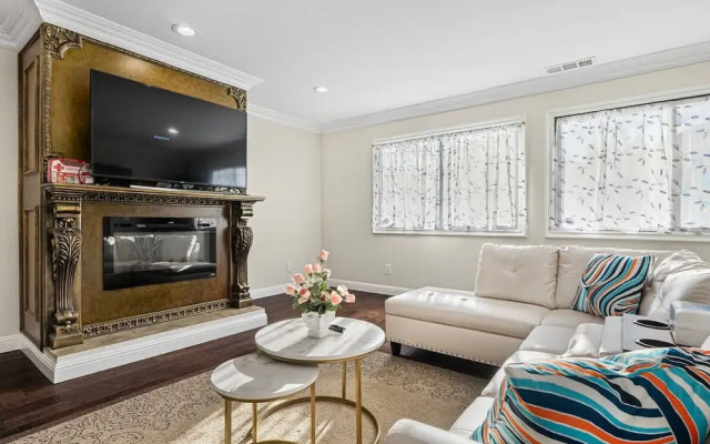 Stunning House wt 6Br 5bth SJ