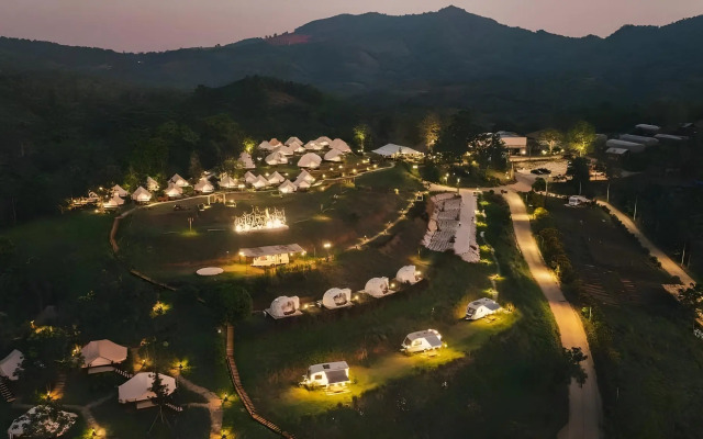 Chiangkhan River Green Hill