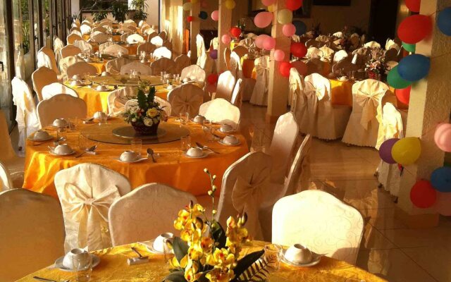 Golden Port Hotel