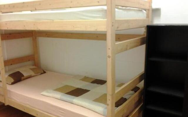 Hostel66