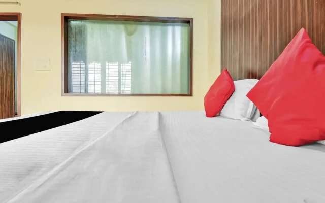 Nakshatra Comforts by OYO Rooms