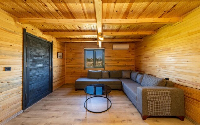 Cozy Bungalow Surrounded by Nature in Konyaalti