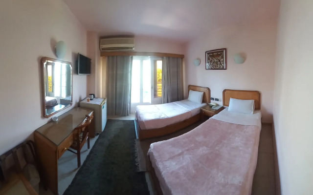 New Pola hotel