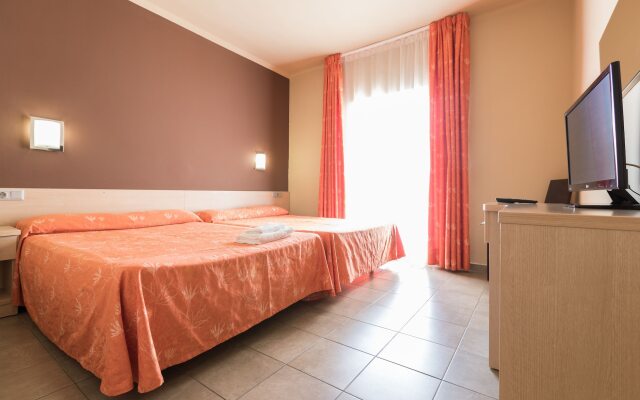 Tossa Beach-Center