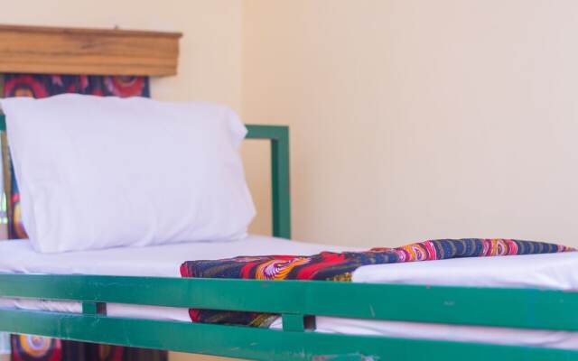 Kilihomebase & Campsite - Hostel