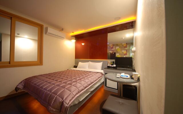 Hyu N Motel
