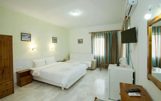 Revekka Rooms