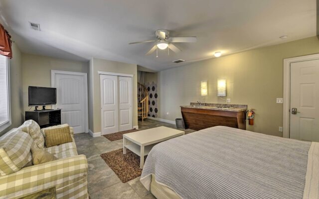 Spacious Wildwood Townhome w/ Covered Balcony