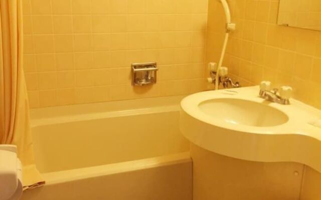 Ishiuchi Yung Parunas