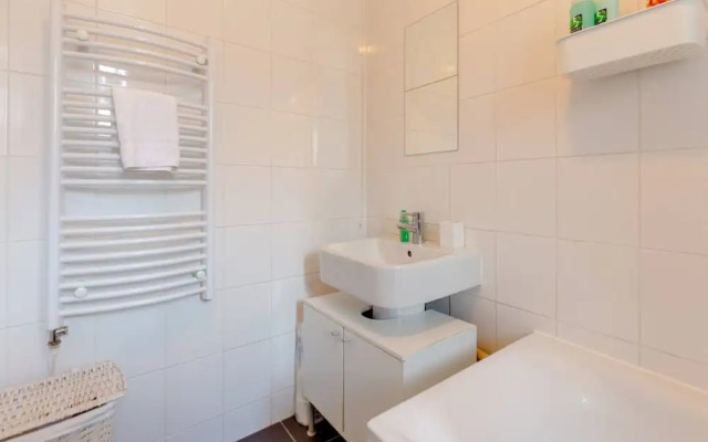 Bright 1 Bedroom Apartment in Between Fulham and Chelsea