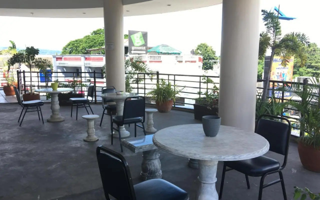 Hotel Maiya