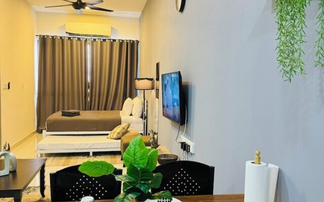CoreSoho Suite by BKAstaycation KotaWarisan Sepang KLIA Airport, Free WiFi