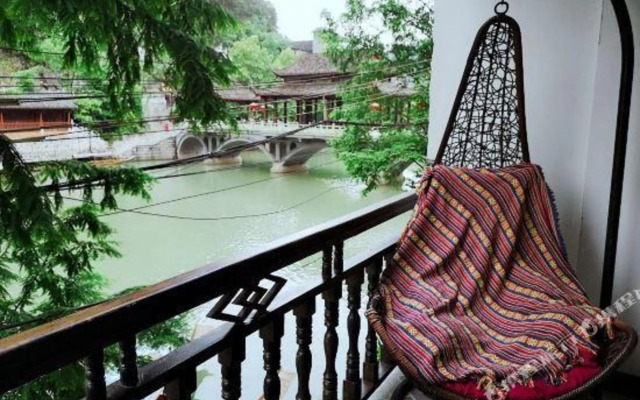 Yundu Riverview Inn
