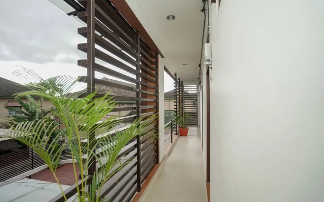 Oyo 932 Griya Mas Residence Syariah