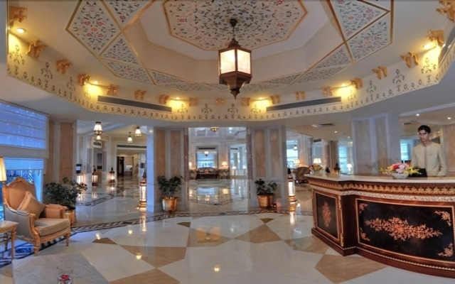 Orient Taj Hotel &Resort