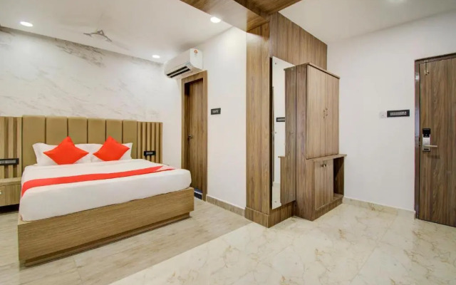 V Hotel by OYO Rooms