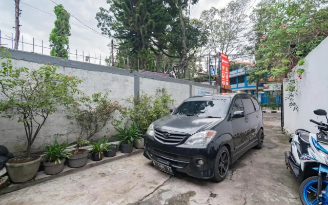 RedDoorz near Riau Junction Mall 2