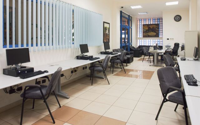 Holiday Inn Accra Airport