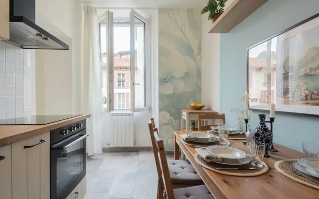 Old Court Hideaway by Rent all Como
