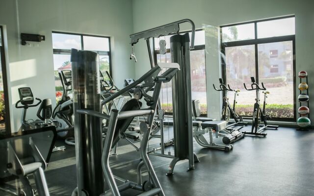 Gold Coast Luxurious and Stylish Condo