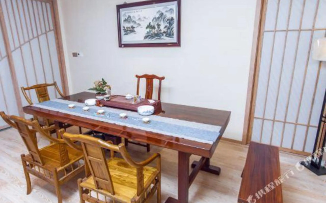 Shihai Hotel