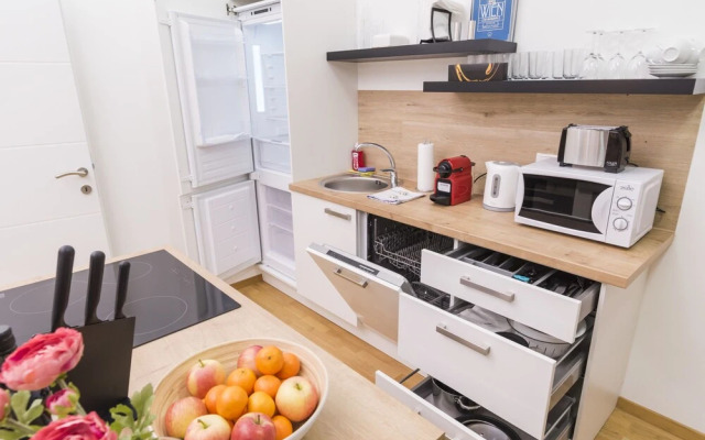 Rennweg Rooftop by Welcome2vienna