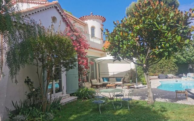 Blue Dream Cannes Guesthouse