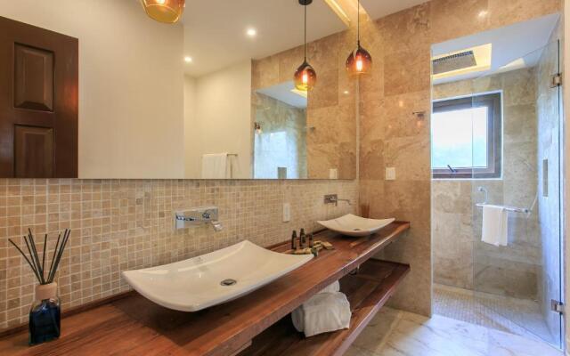 Steps to Best Beach VILLA UNICA 6Bedroom