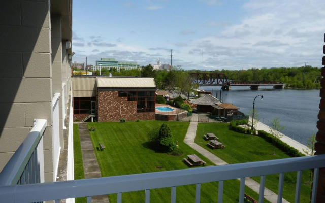 Holiday Inn Peterborough-Waterfront, ON by IHG