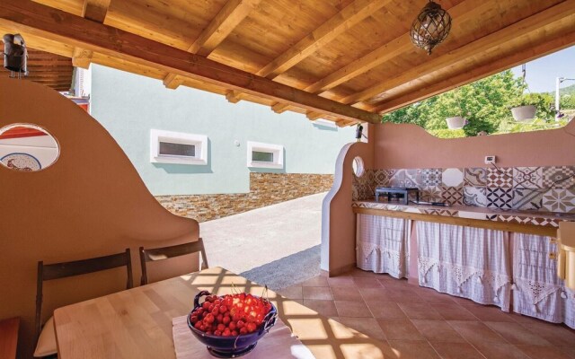 Amazing Home in Ika With Wifi and 1 Bedrooms