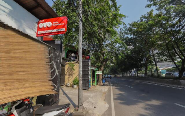 Super OYO 866 Idola Residence