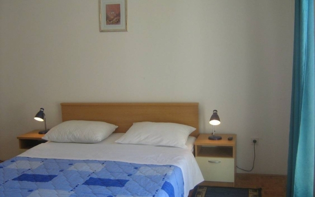 Apartment Malaga - comfortable and free parking: A2 Tribunj, Riviera Sibenik
