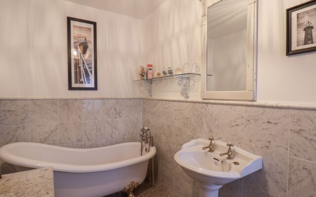 20A St Hilda's
