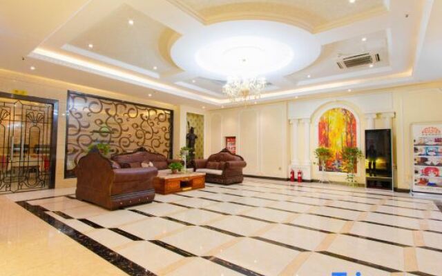 Shijia Fashion Hotel (Xinxiang East Railway Station)