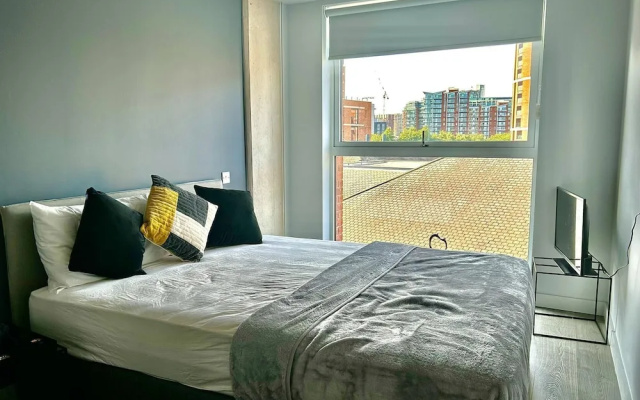 Captivating 2-bed Skyview Apartment in Leeds